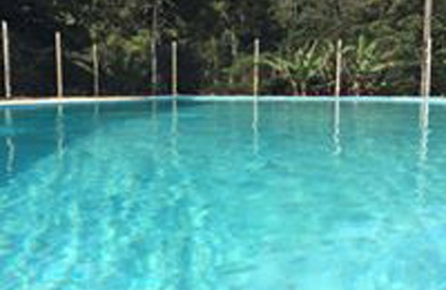 Sitio en Juquitiba, juegos de mesa, billar, salón de fiestas, campo de fútbol.