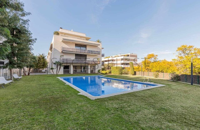 Sitges PORT - With pool, 5 mins to beach