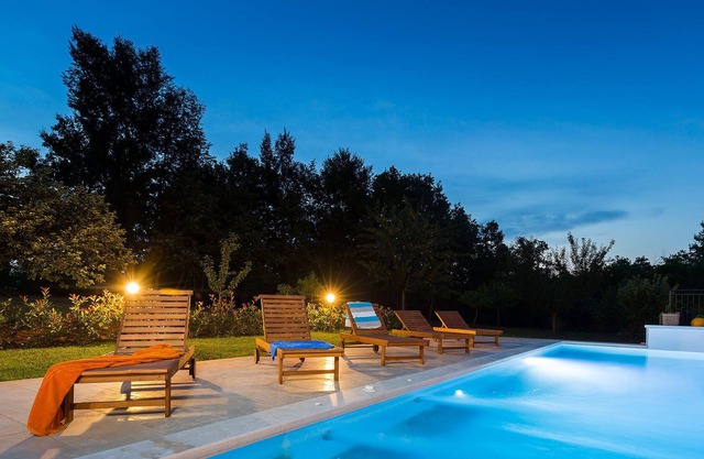 Charmante Villa à Heki avec piscine