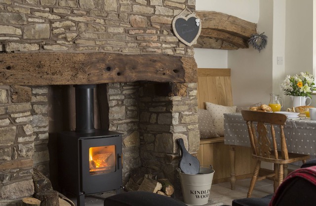 Situé en bordure des collines du Shropshire, le New Inn Cottage est une maison de vacances pour 2 personnes