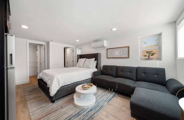 Sk-Living | East Sac | Studio | 1st Floor
