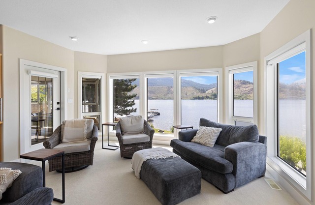 Skaha Lakefront BnB | Book Your Stay Today!
