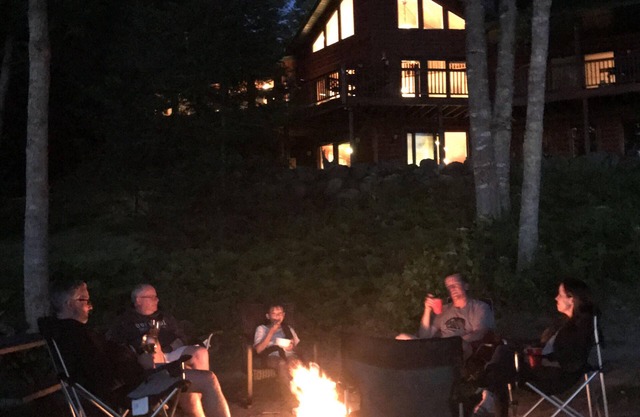 Ski Brule - Lake Home Capacité d'accueil de 16 personnes