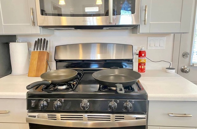 SKI House small Central Modern Stay MINS. to Downtown SLC