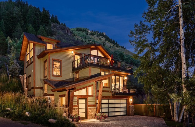Ski à la maison sur Minturn Mile, Luxe 4 chambres 4. 5 salle de bains avec garage 2 voitures