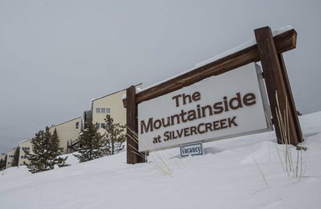 Ski in / out 2 chambres + Loft avec HOT TUB, 2 3/4 bains à The Mountainside