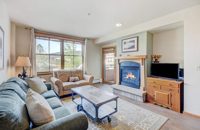 Ski In Out Luxury Condo 1221 I Hot Tub I Gym I Ski Views I Best Price I FREE Adventures Daily