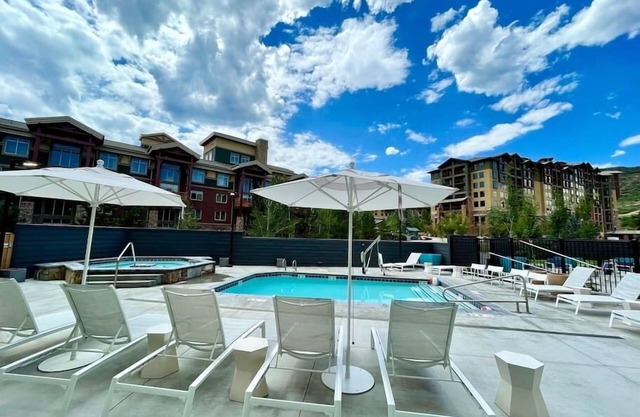 Modern condo studio at a hip hotel-style property at Canyons Village