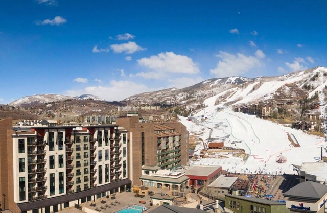 Ski-in/Ski-out 2BR at Sheraton Steamboat Resort, steps from the lifts & gondolas