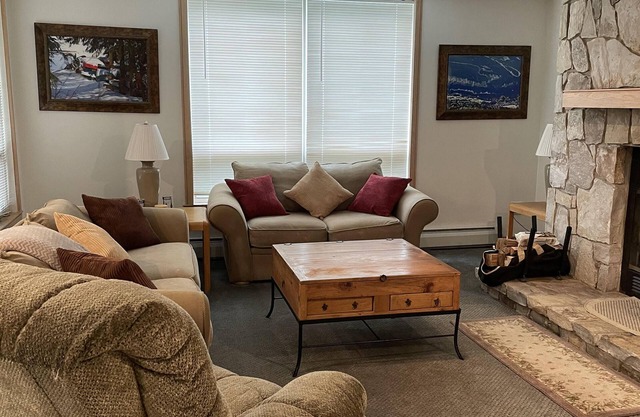 Adorable Cozy Condo- ski-in / ski-out à Seasons on Mt. Neige