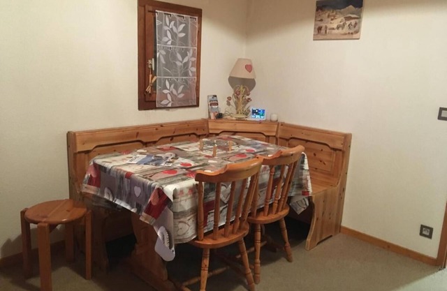 3rd floor, parking, tv, ski locker, 32m², Arêches-Beaufort