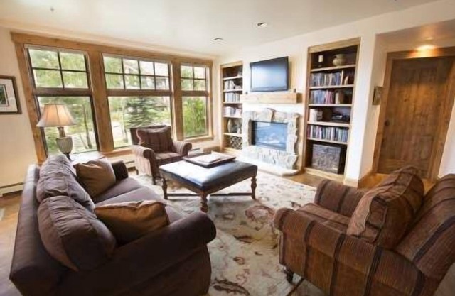 Ski In/Ski Out "WestWall Lodge" Luxury Mountain Accommodation A104