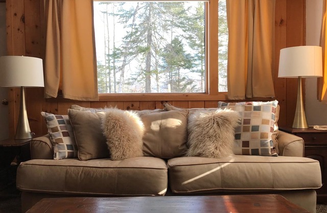 Condo ski in / ski out. Super emplacement avec ascenseur et sentier devant votre porte!