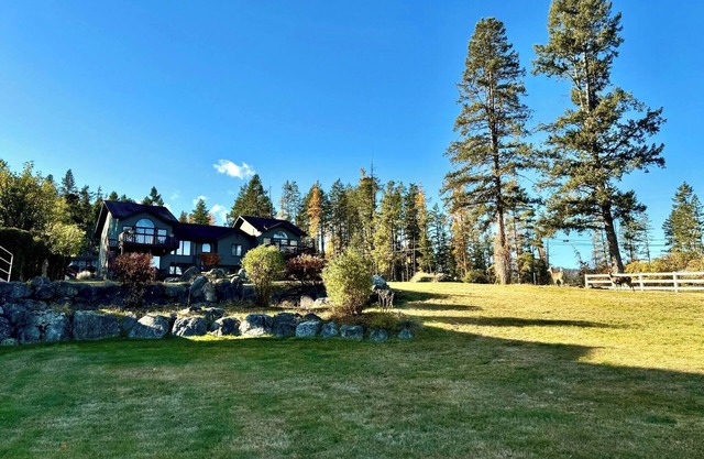 Large lakefront home near Blacktail Ski Mtn - private beach office exercise room