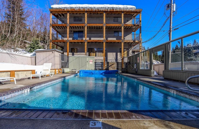 Skier and Snowboarder Retreat, updated Thunderhead Lodge #301