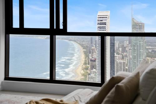 Sky-High Sanctuary Ocean Views - Pet Friendly