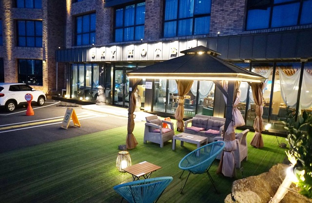 Sky Hotel