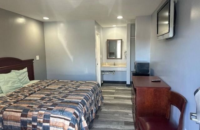 Sky Inn Hotel