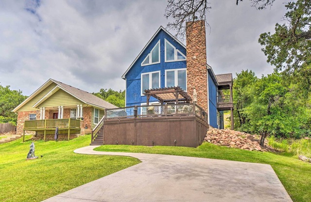 NEW! ‘Sky Kabin’ w/ Game Room, 1/2 Mi to Downtown!