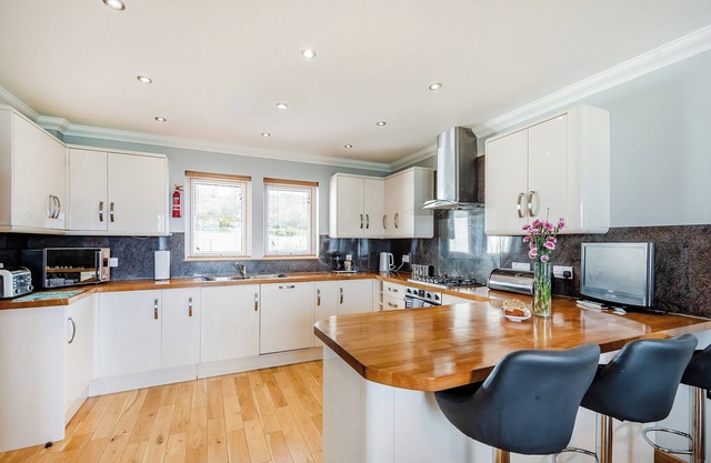 3 bedroom accommodation in Port Lamont near Dunoon
