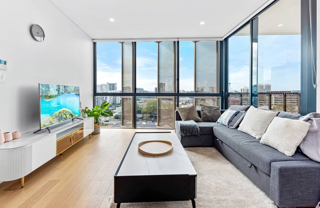 Sky View Near City 2 Bedroom Free P.@Green Square