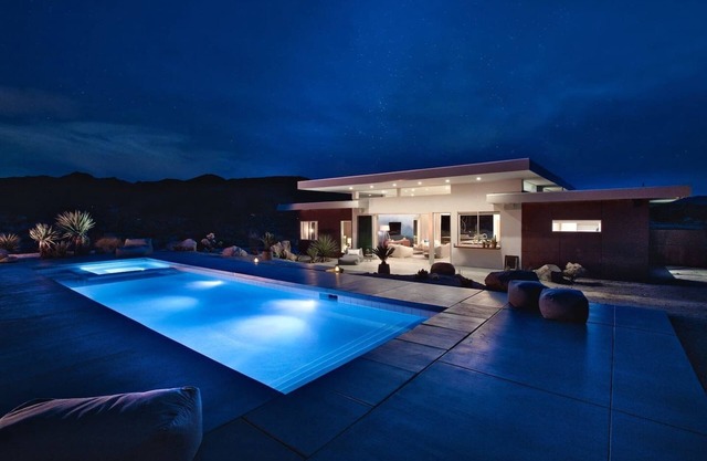 Villa architecturale avec piscine dans un domaine priv�� à Joshua Tree