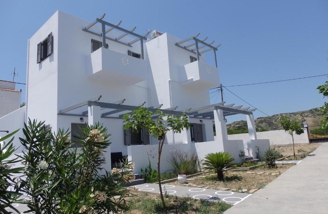 Skyros Koxilas Studios