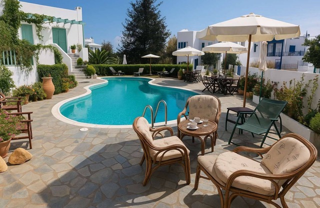 Skyros Luxury Poolside Getaway