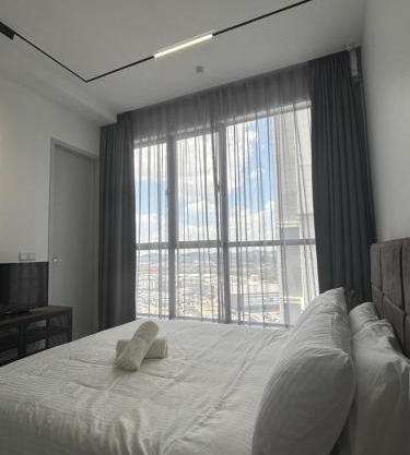 Skytrees Comfort Room With Simple Design Concept