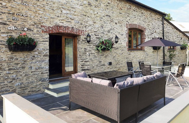 Slade Barn - UK42977