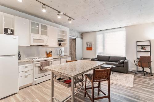 Sleek downtown Cleveland apartment