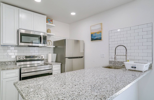 Sleek + Modern El Paso Retreat ~ 6 Mi to Downtown!