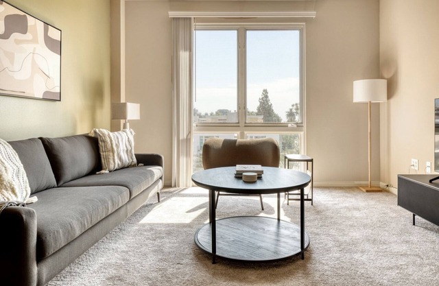 Sleek Pasadena 1BR w/ Gym & Pool, nr Colorado Ave, by Blueground
