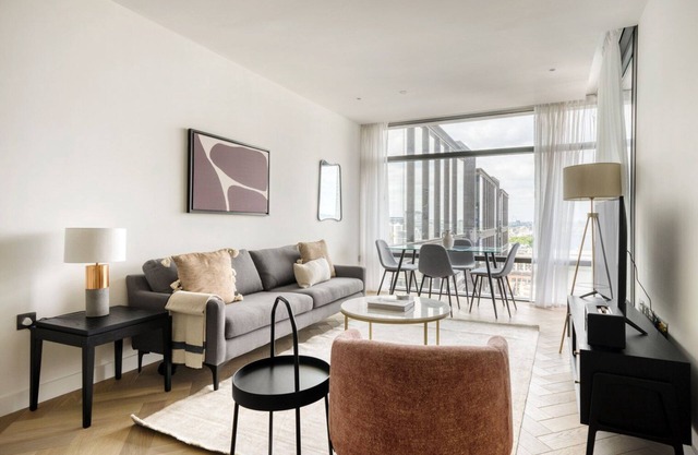 Sleek Shoreditch 1BR w/ Gym, Spa & Concierge nr Tube, by Blueground