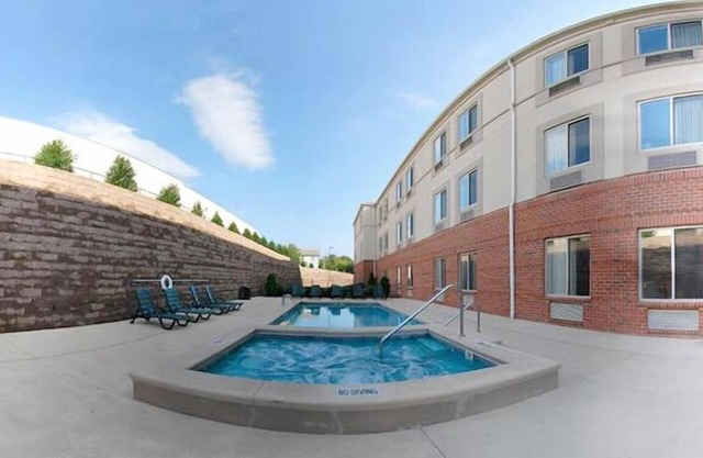 Sleep Inn & Suites Danville Hwy 58