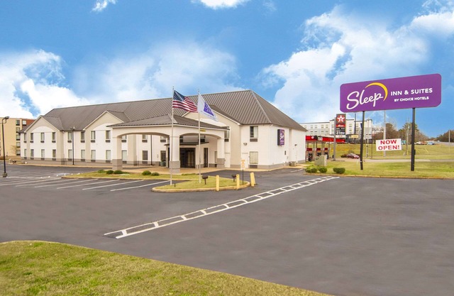 Sleep Inn & Suites