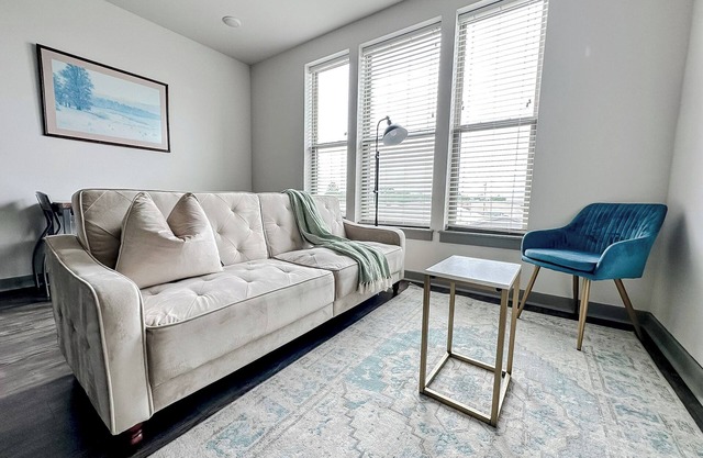 Sleepover: Alluring 1BD/1BA + Gym - Little Rock