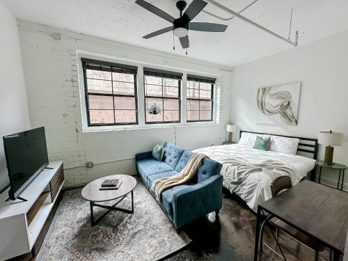 Sleepover Charming 1BD 1BA Wichita Lofts