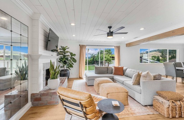 Sleeps 11 | Wine Trail, Fire Pit, Bocce&Trampoline