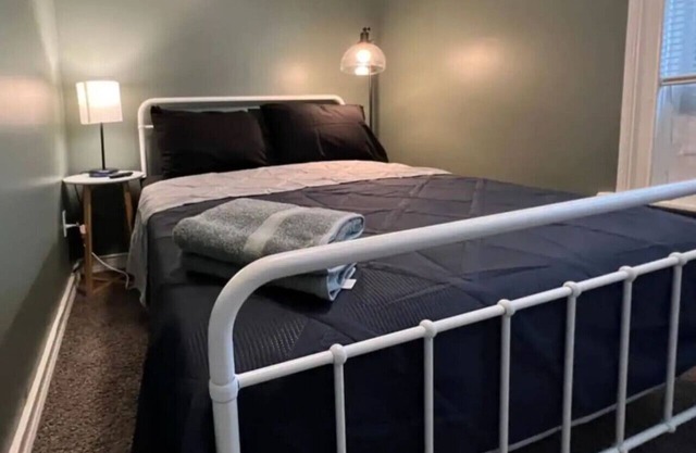 Sleeps 14! 4 BR w/ 9 Beds & 2 Bathrooms + WIFI!