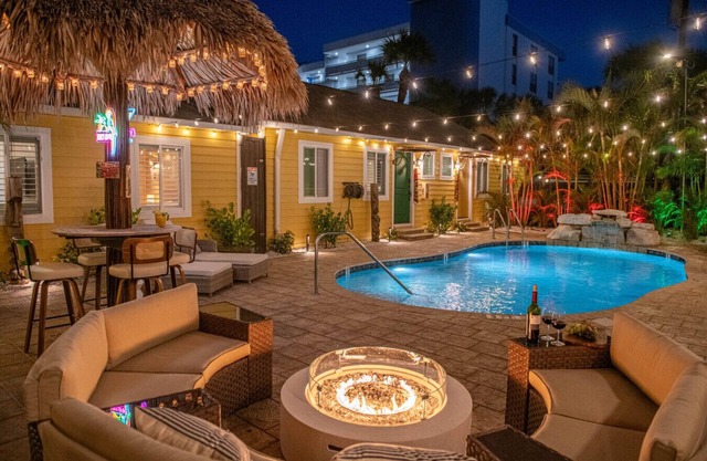 Sleeps 24! Steps to the Beach! Outdoor Pool Entire Resort
