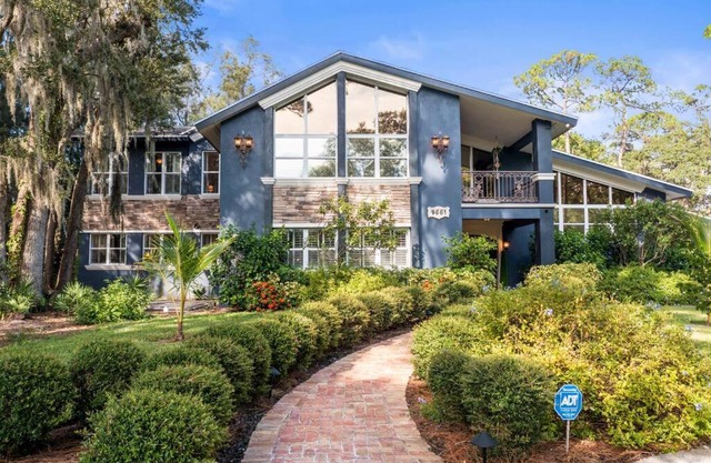 Sleeps 28, Events, Salt Pool/Spa, Outdoor Kitchen