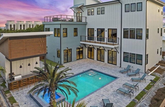 Sleeps 30! Private Heated Pool, Hot Tub, Game Room, LSV, GULF VIEWS! Huge!