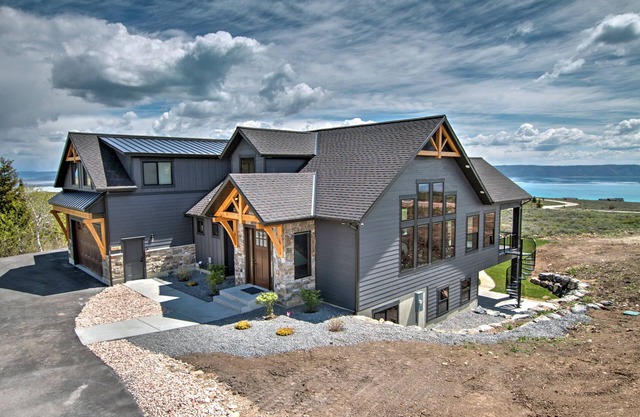 New Listing in the Reserve! Summit Paradise welcomes you!