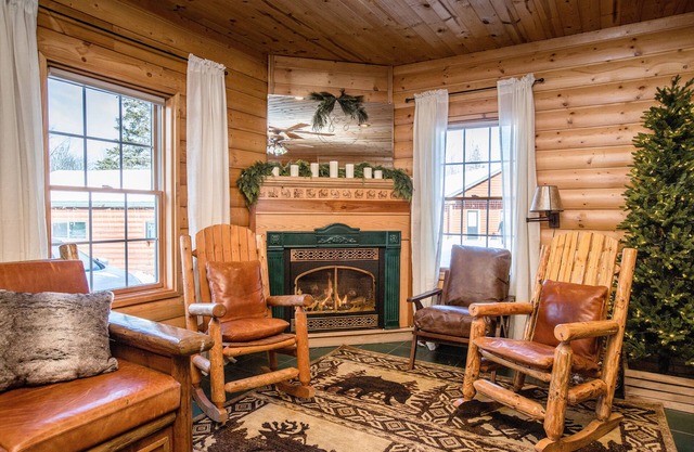 Sleeps 50 Charming Cozy Northwoods Village Ski Cabin Unique