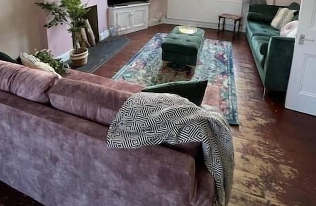Sleeps 7 with views of Cardiff Bay