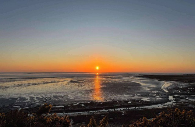 Sleeps 8-Sea View-Pets-Pool-Parking