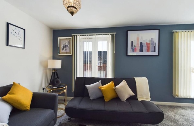 Riverfront Staffordshire Retreat