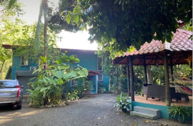 Slice Of Paradise Beach Bungalow, sleeps 2 - 5, full kitchen, 2 baths, AC, &more