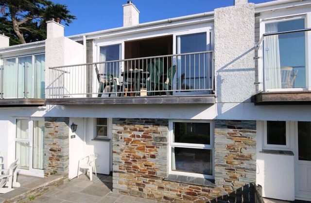 SLIPWAY 10, family friendly in Rock